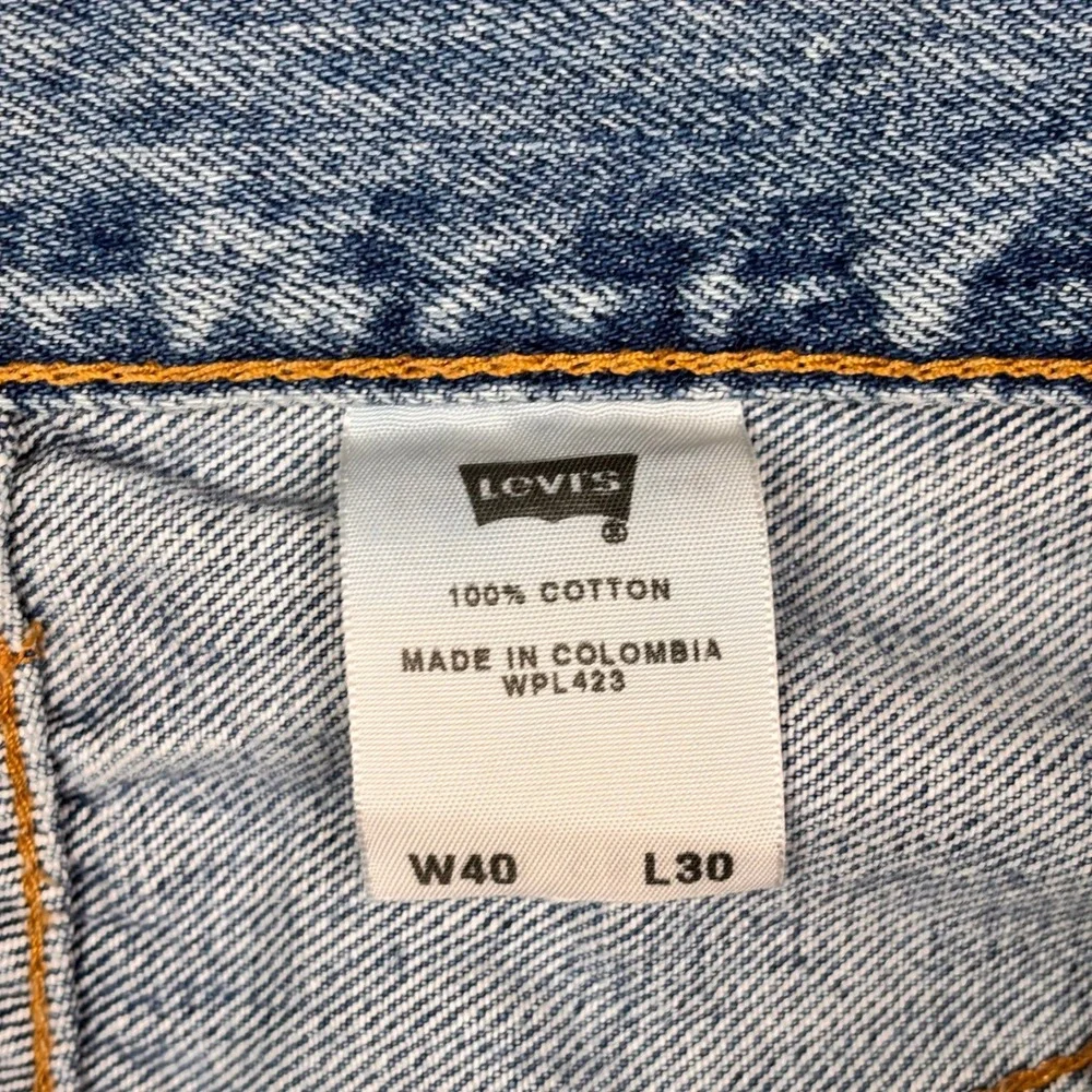 Levis 501 Original Fit Mens Jeans 40x30 Medium Wash Blue Button Fly Cotton Denim